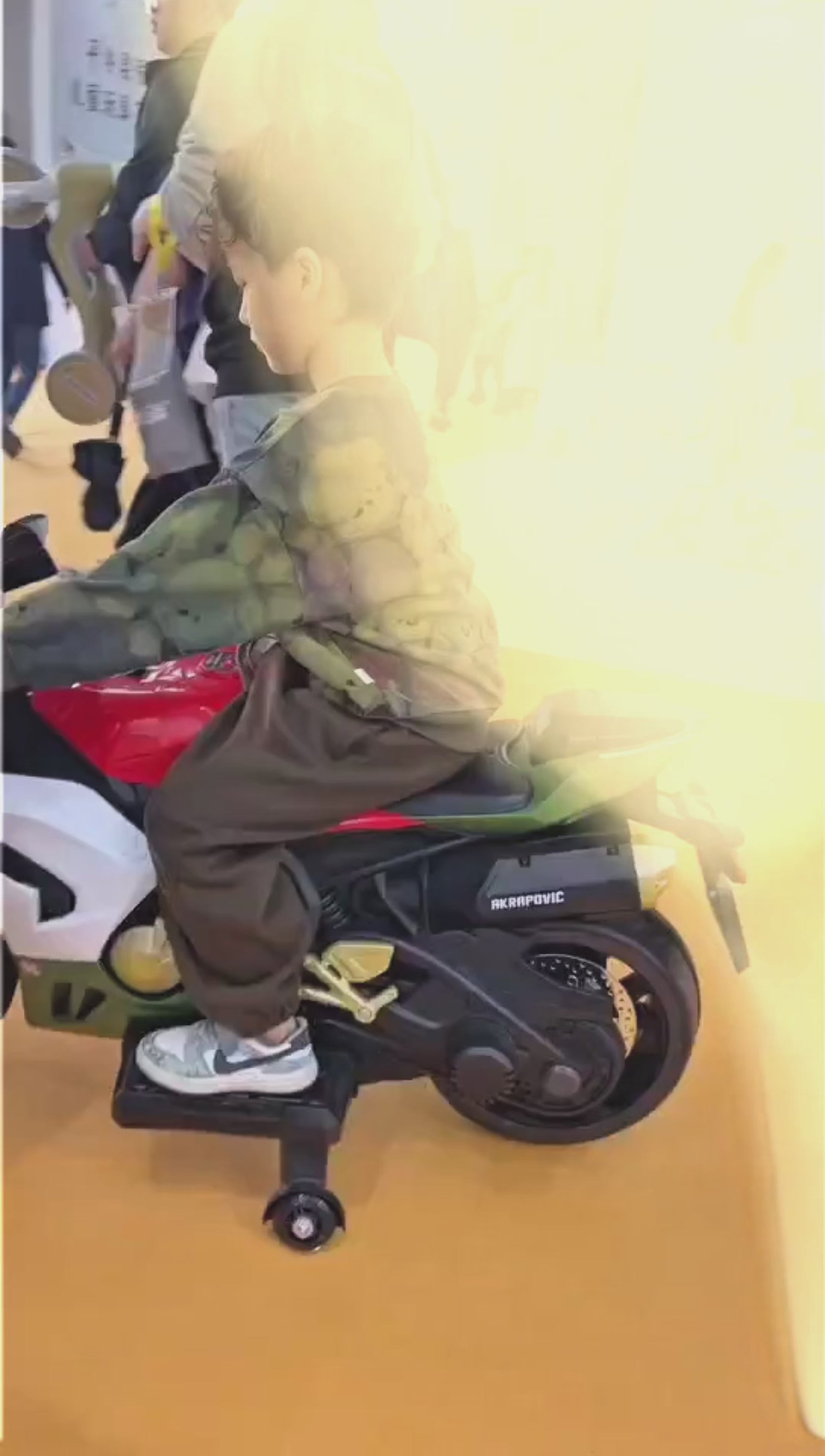 Moto Eléctrica para Niños ROJA  TB-518 – 12V Motor 550 + Luces, Música y Pedal
